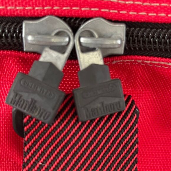 Marlboro Unlimited 90's Red Dual Sided Cooler Duffle Bag Missing Shoulder Strap - Picture 11 of 14